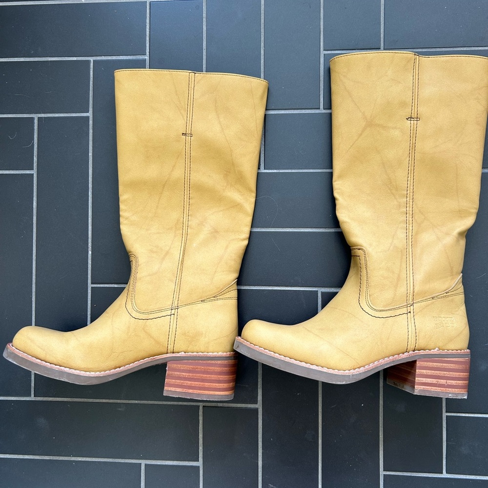 Frye and Company 14L Campus Faux Leather Boots - Picture 3 of 8